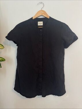 Black Short-Sleeve Button-Down Shirt -